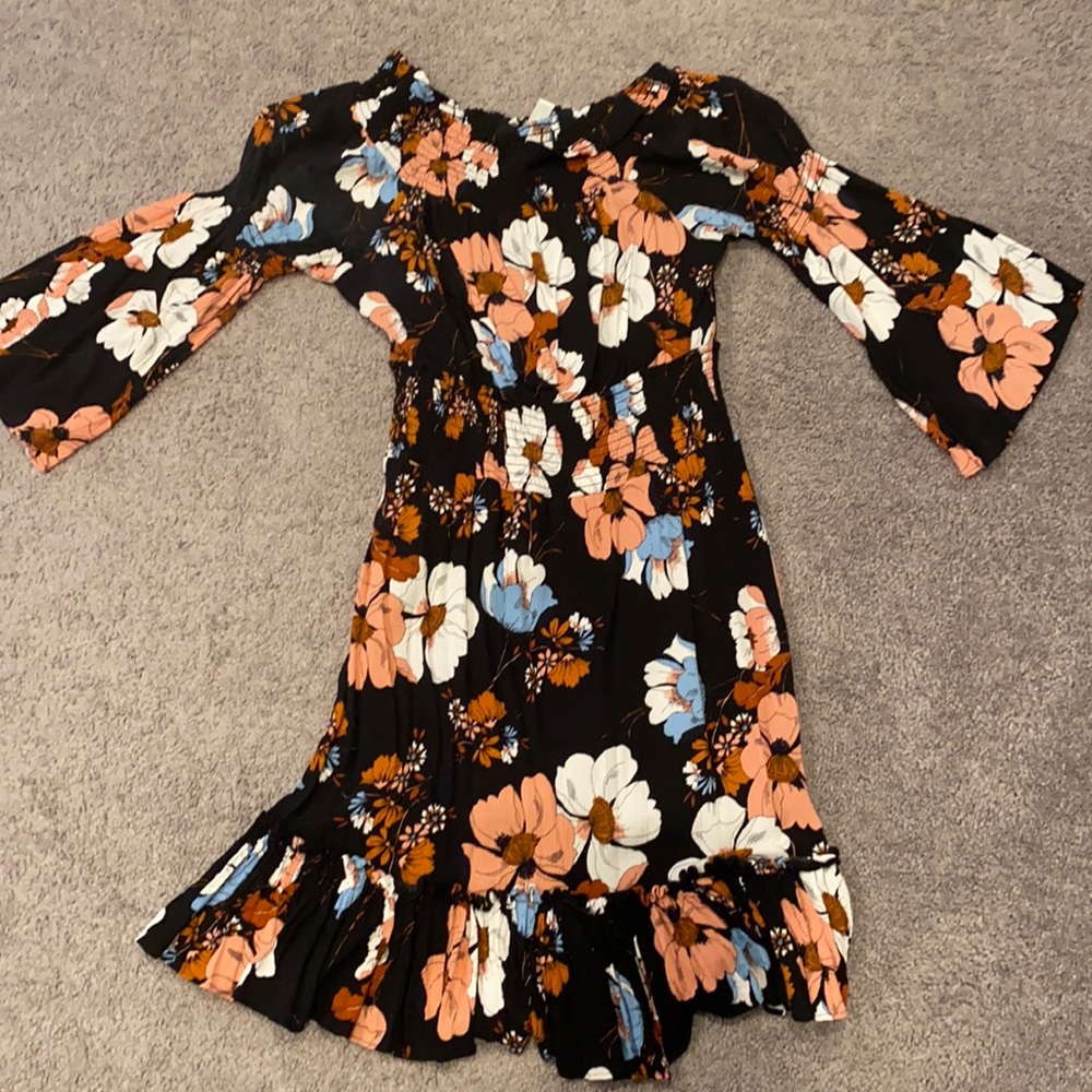 Perfect for a spring/ summer baby shower, wedding shower, or event